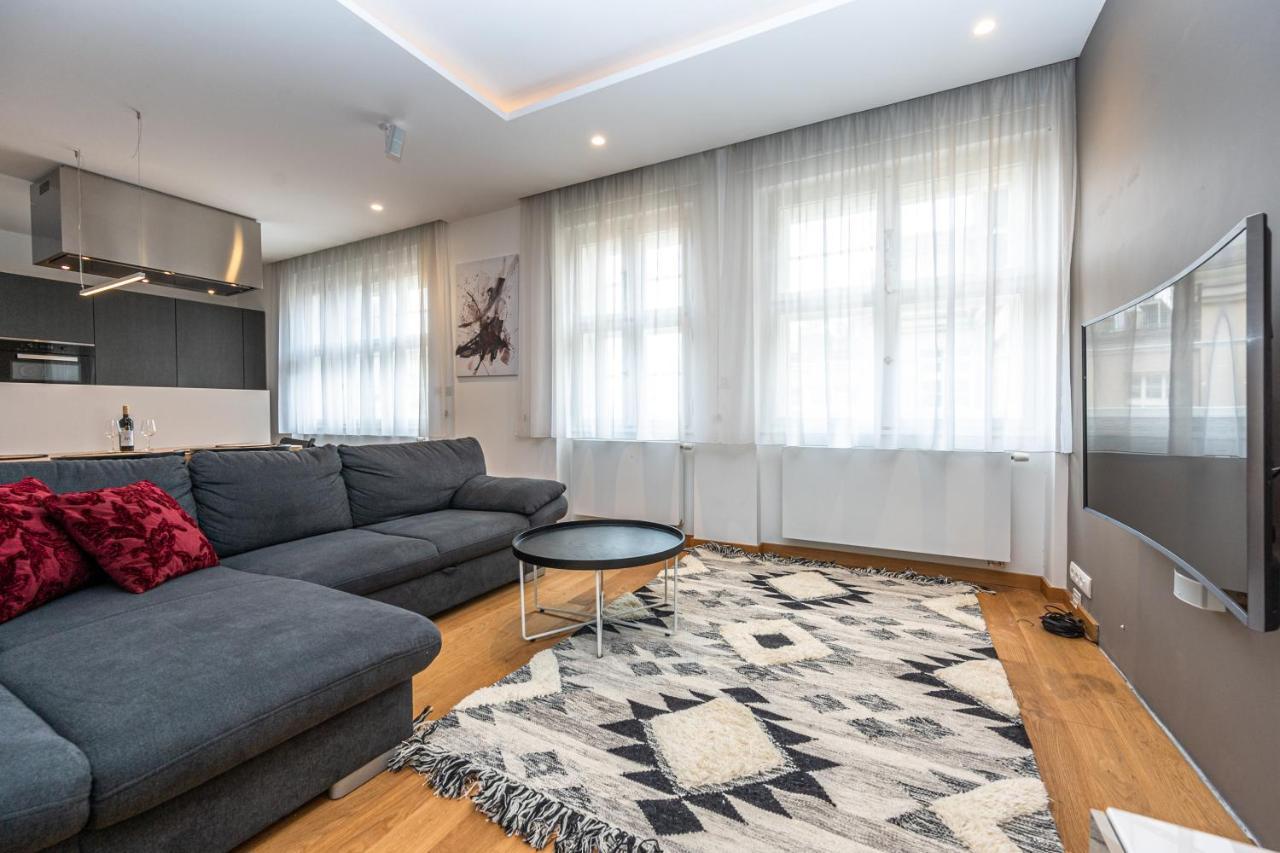Wishlist Residences - Karlin Free Parking Appartement Praag